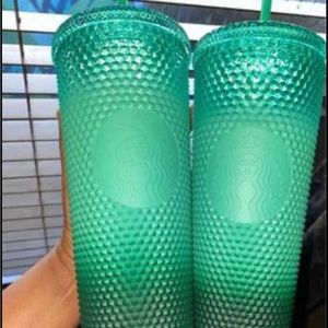 New Veti Starbucks Waxberry Tumblers large